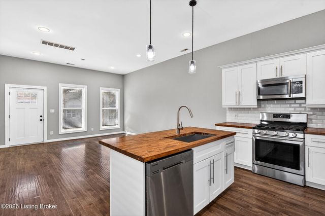 1007 Goss Ave, Louisville, KY 40217