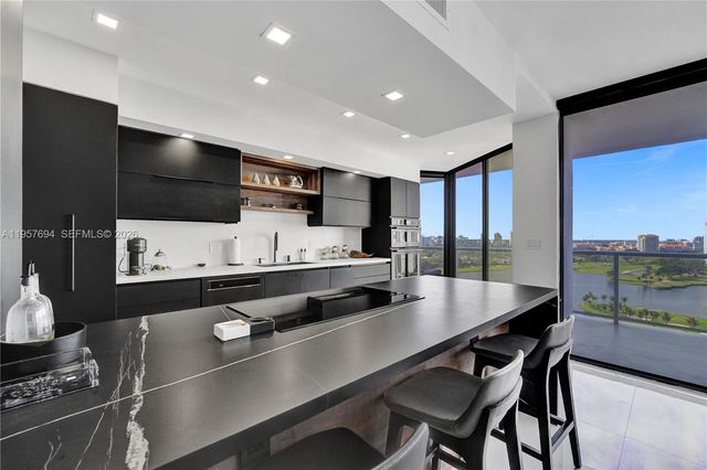 20281 E Country Club Dr 1503, Aventura, FL 33180