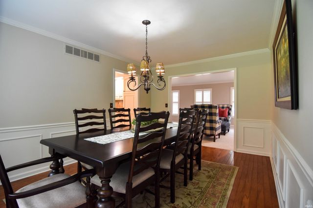 8931 Whispering Tree Lane, Evansville, IN 47711