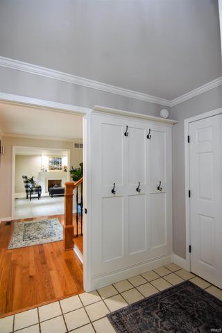 8931 Whispering Tree Lane, Evansville, IN 47711