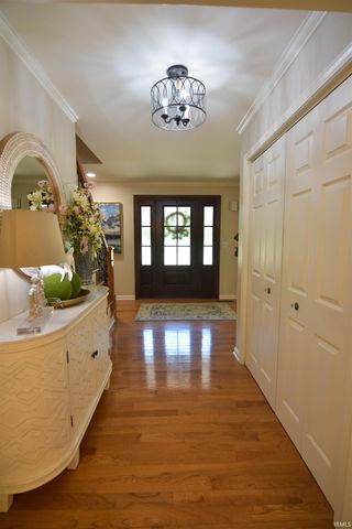 8931 Whispering Tree Lane, Evansville, IN 47711