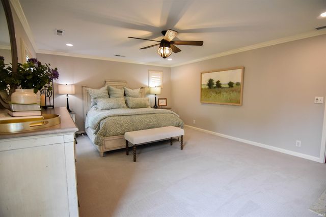 8931 Whispering Tree Lane, Evansville, IN 47711