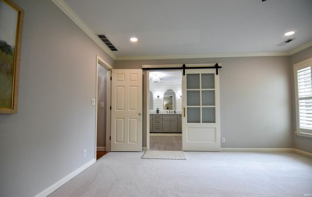 8931 Whispering Tree Lane, Evansville, IN 47711