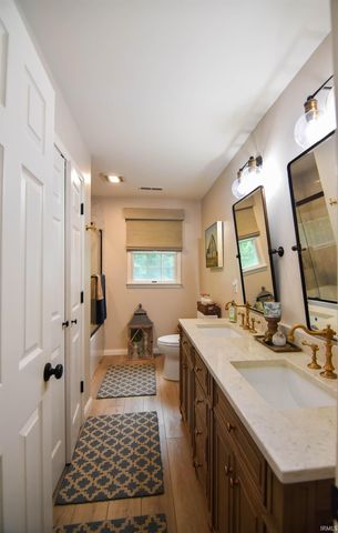 8931 Whispering Tree Lane, Evansville, IN 47711