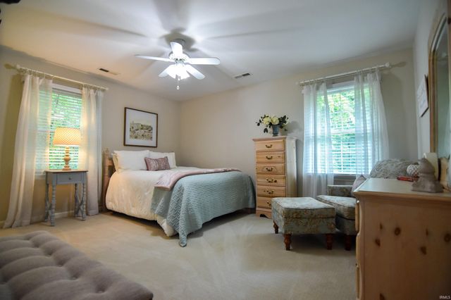 8931 Whispering Tree Lane, Evansville, IN 47711