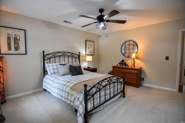 8931 Whispering Tree Lane, Evansville, IN 47711
