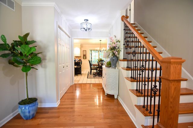 8931 Whispering Tree Lane, Evansville, IN 47711