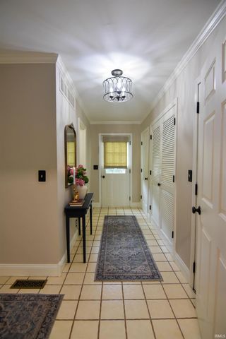 8931 Whispering Tree Lane, Evansville, IN 47711