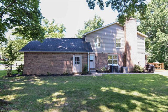8931 Whispering Tree Lane, Evansville, IN 47711
