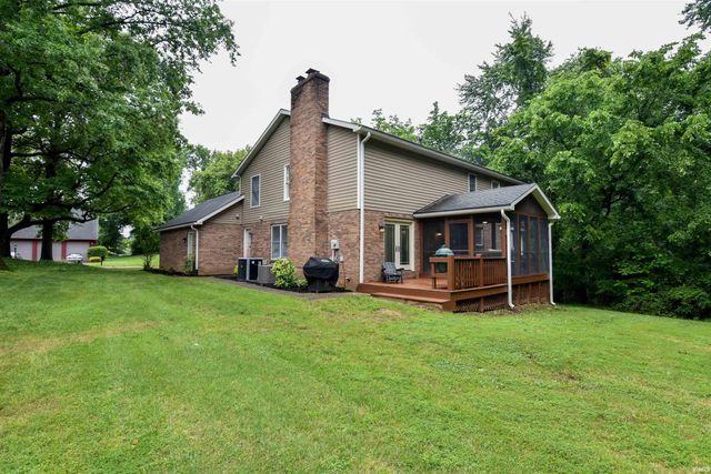 8931 Whispering Tree Lane, Evansville, IN 47711