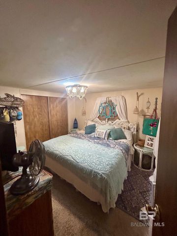 1575 Pensacola Drive, Lillian, AL 36549