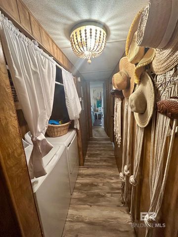 1575 Pensacola Drive, Lillian, AL 36549