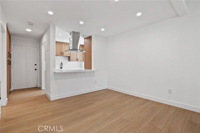 1030 W Macarthur 90, Santa Ana, CA 92707