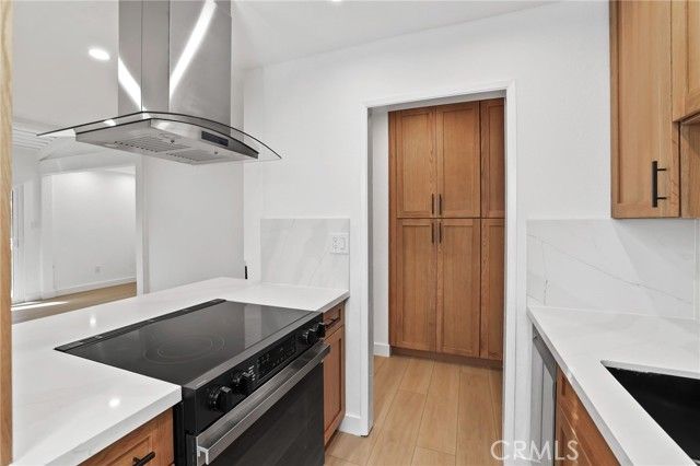 1030 W Macarthur 90, Santa Ana, CA 92707