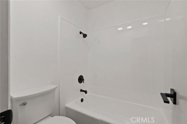 1030 W Macarthur 90, Santa Ana, CA 92707