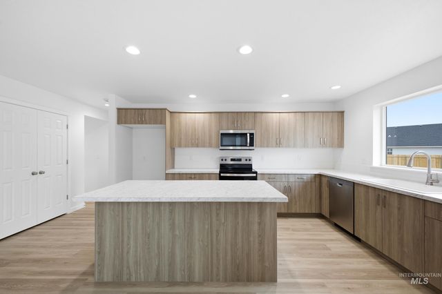 13724 Judson St, Caldwell, ID 83607