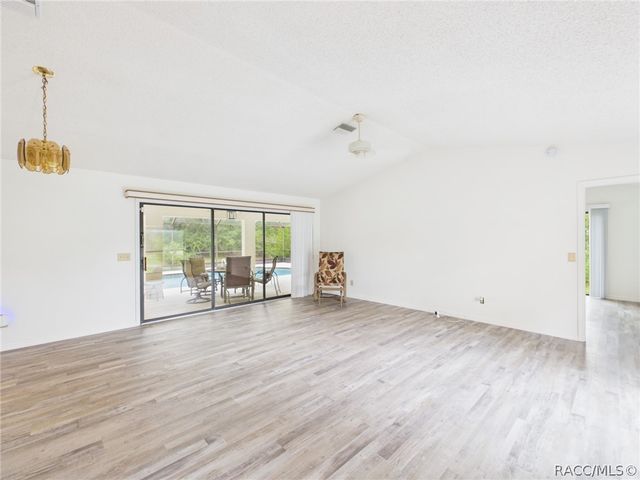 5885 N Killeen Terrace, Beverly Hills, FL 34465