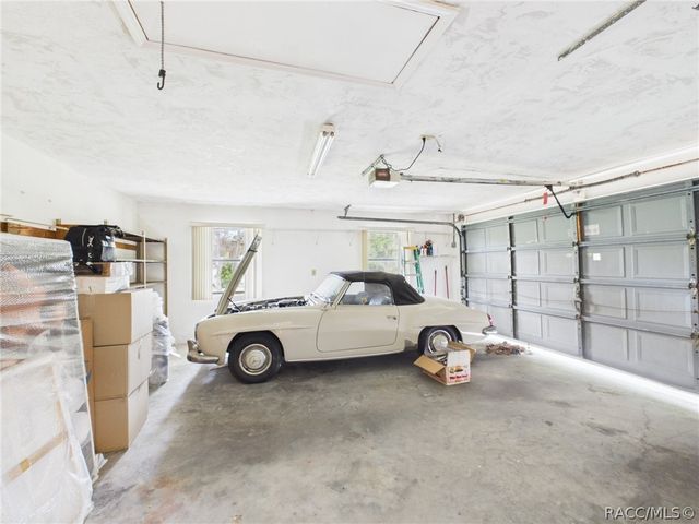 5885 N Killeen Terrace, Beverly Hills, FL 34465