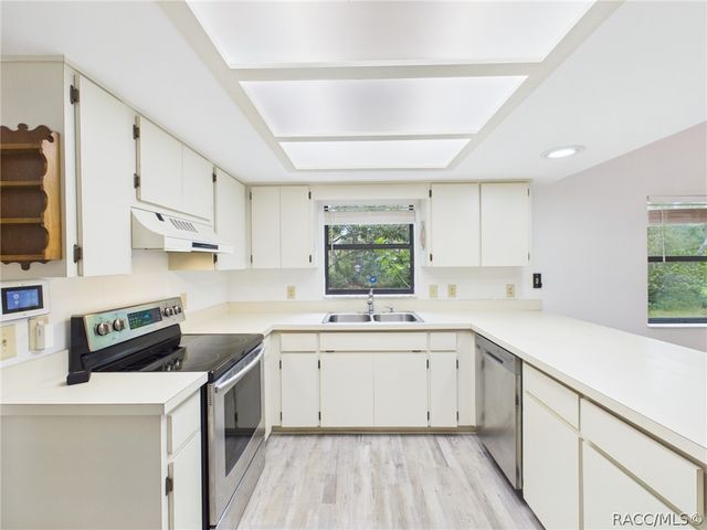 5885 N Killeen Terrace, Beverly Hills, FL 34465
