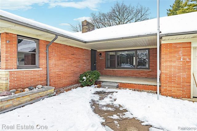 28615 Bloomfield Drive, Lathrup Village, MI 48076