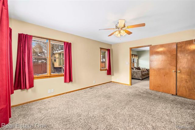 28615 Bloomfield Drive, Lathrup Village, MI 48076