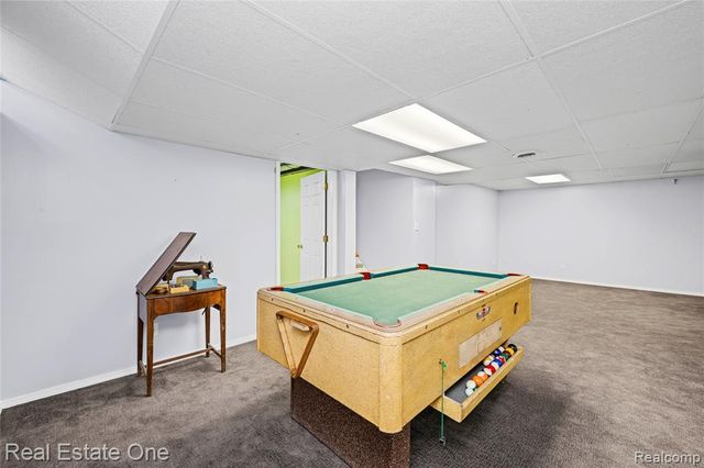 28615 Bloomfield Drive, Lathrup Village, MI 48076