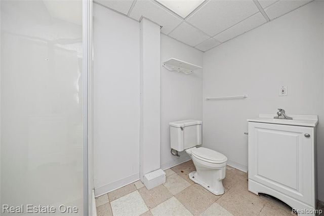 28615 Bloomfield Drive, Lathrup Village, MI 48076