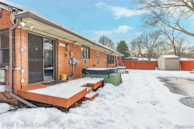 28615 Bloomfield Drive, Lathrup Village, MI 48076