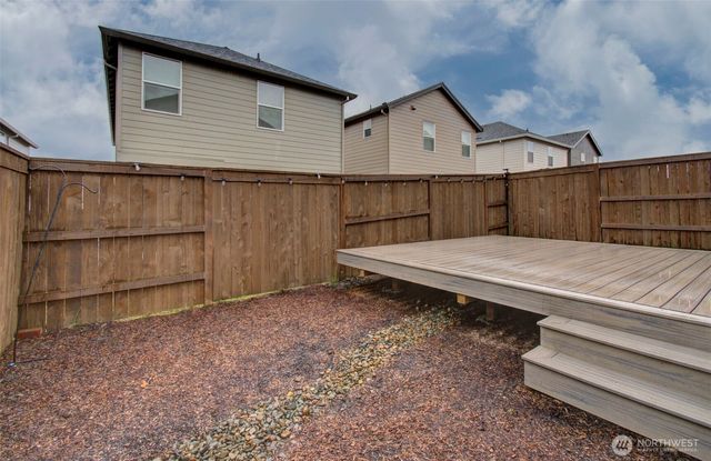 17503 NW 10th Avenue, Ridgefield, WA 98642