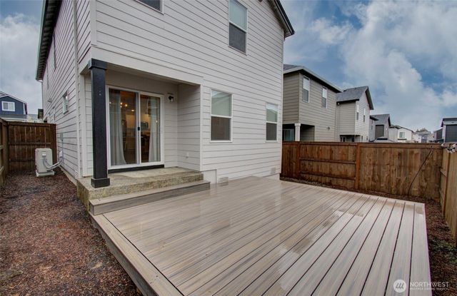 17503 NW 10th Avenue, Ridgefield, WA 98642