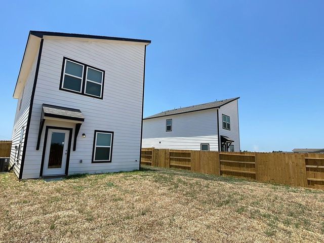 798 County Road 5702, Cleveland, TX 77327