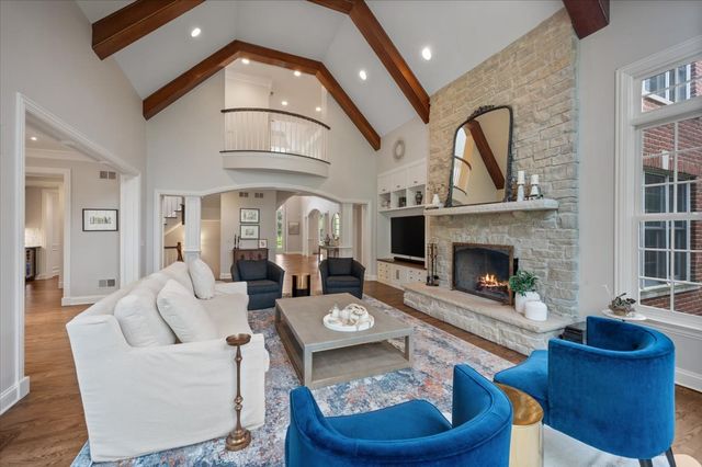930 Woodland Drive, Glenview, IL 60025