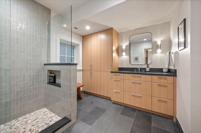 930 Woodland Drive, Glenview, IL 60025