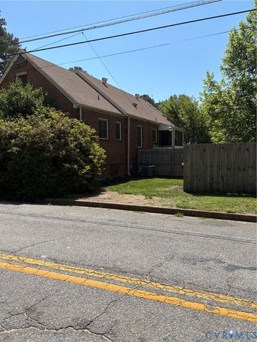 1876 Coggin St, Petersburg, VA 23805