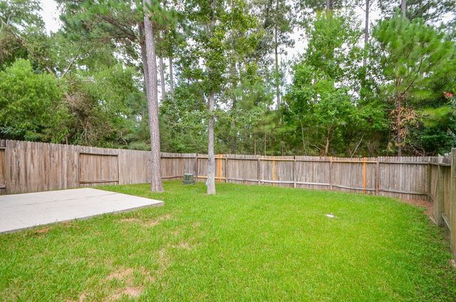 46 E Stedhill Loop, Conroe, TX 77384