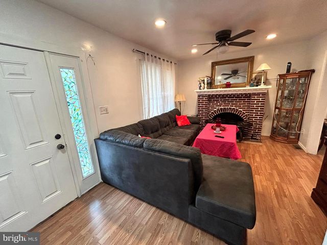 1525 ELMWOOD AVE, Folcroft, PA 19032