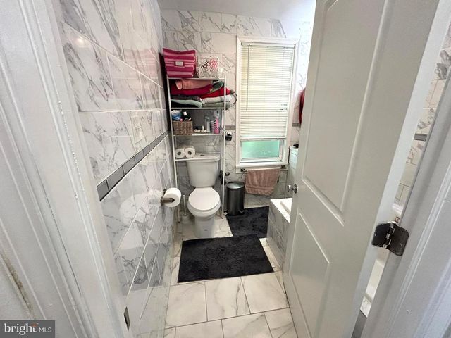 1525 ELMWOOD AVE, Folcroft, PA 19032