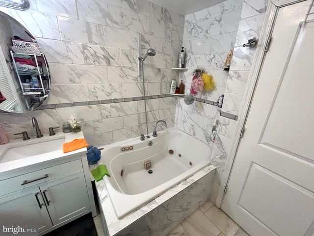 1525 ELMWOOD AVE, Folcroft, PA 19032