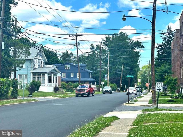 1525 ELMWOOD AVE, Folcroft, PA 19032
