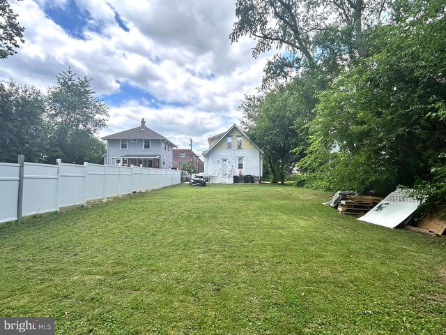1525 ELMWOOD AVE, Folcroft, PA 19032
