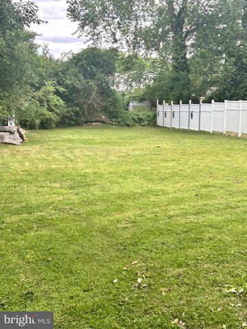 1525 ELMWOOD AVE, Folcroft, PA 19032