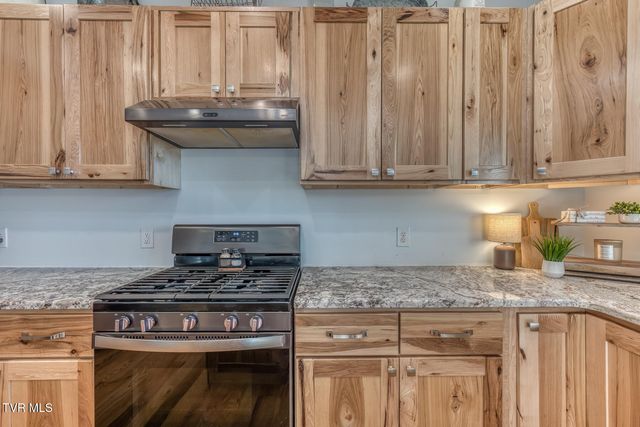 139 Jay Armentrout Road, Jonesborough, TN 37659