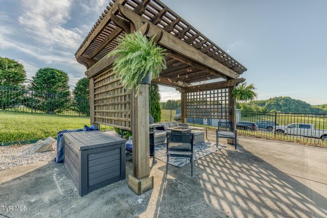139 Jay Armentrout Road, Jonesborough, TN 37659