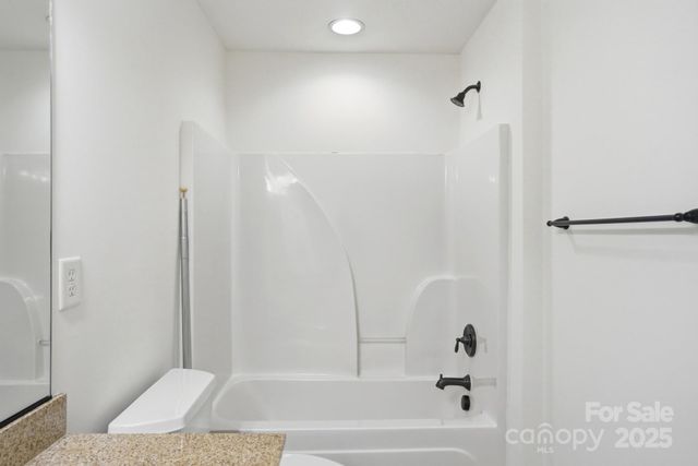 5763 Mossdale Lane, Charlotte, NC 28278