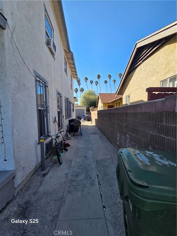 4915 2nd, Los Angeles, CA 90043 — photo 5