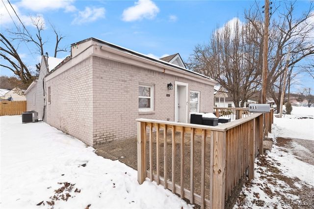 811 W 8th Street, New Albany, IN 47150