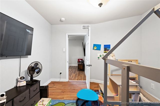 811 W 8th Street, New Albany, IN 47150