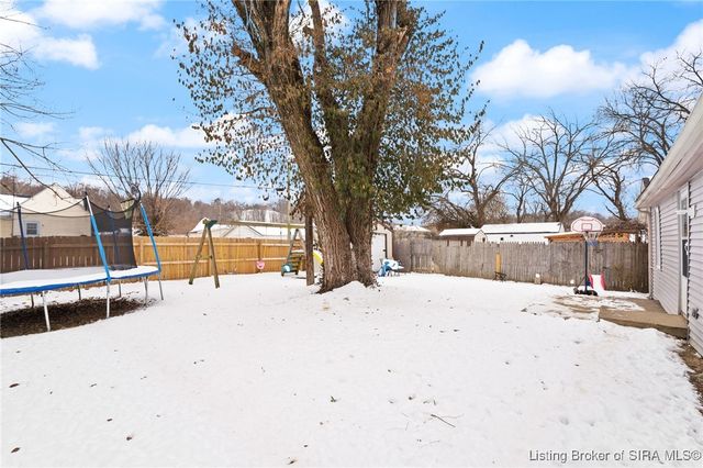 811 W 8th Street, New Albany, IN 47150