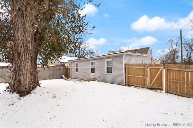 811 W 8th Street, New Albany, IN 47150