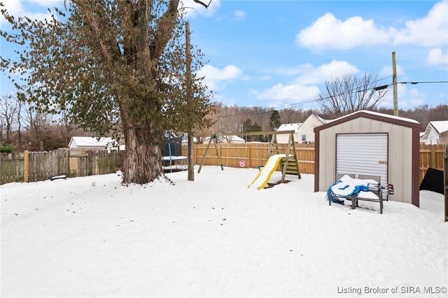 811 W 8th Street, New Albany, IN 47150